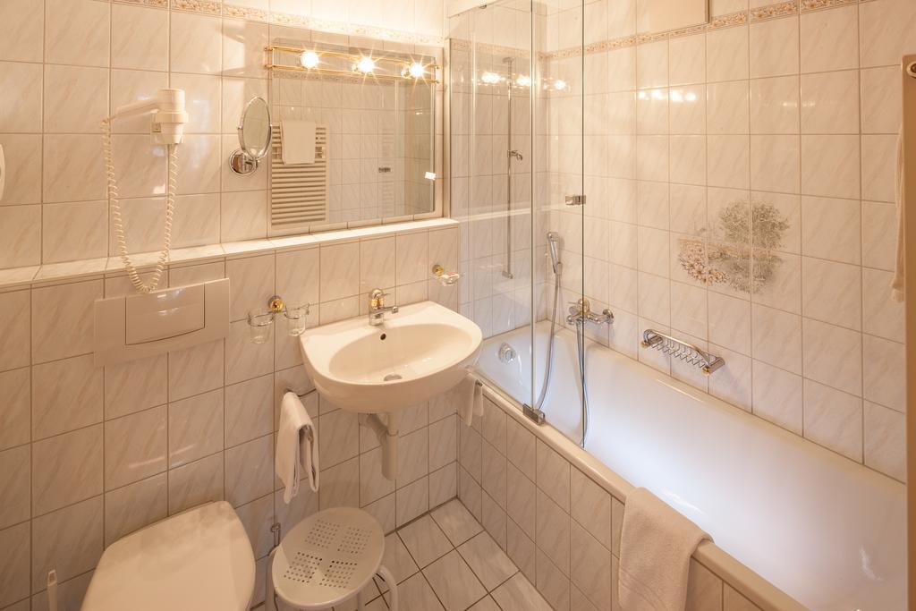 ホテル シェミニ ツェルマット 部屋 写真
